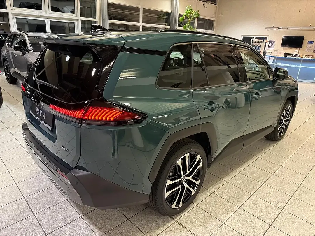 Toyota RAV 4 - Thumbnail 13