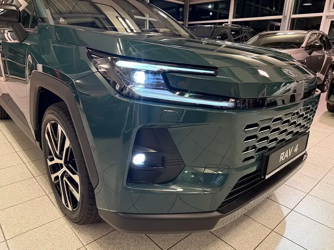 Toyota RAV 4 - Thumbnail 3