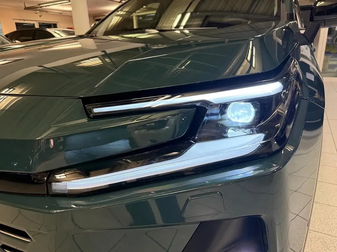 Toyota RAV 4 - Thumbnail 6