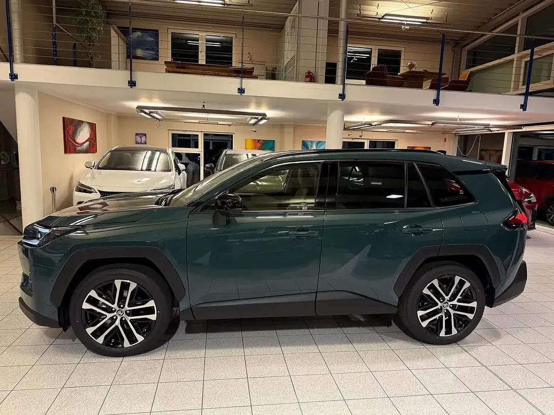 Toyota RAV 4 - Thumbnail 9