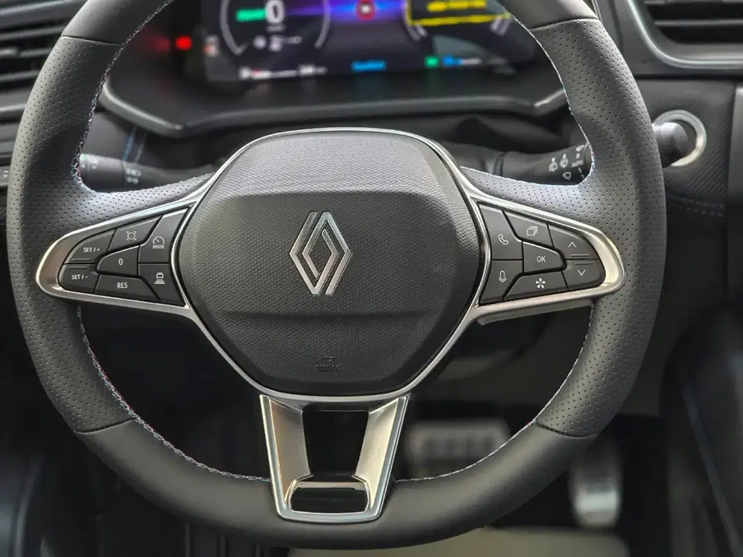 Renault Captur - Thumbnail 12