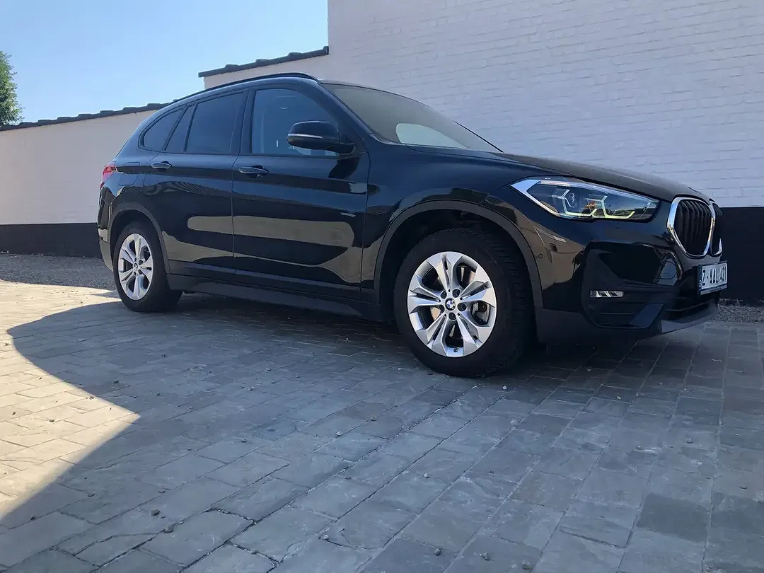 BMW X1 - Thumbnail 3