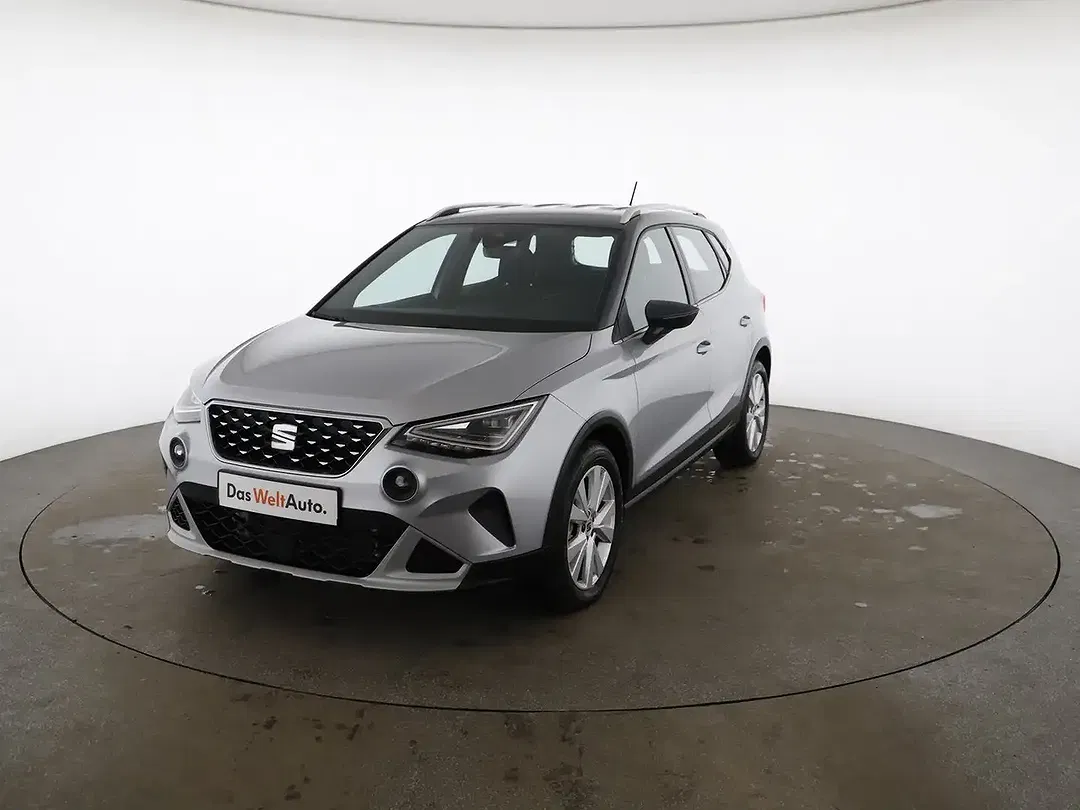 SEAT Arona - Thumbnail 1