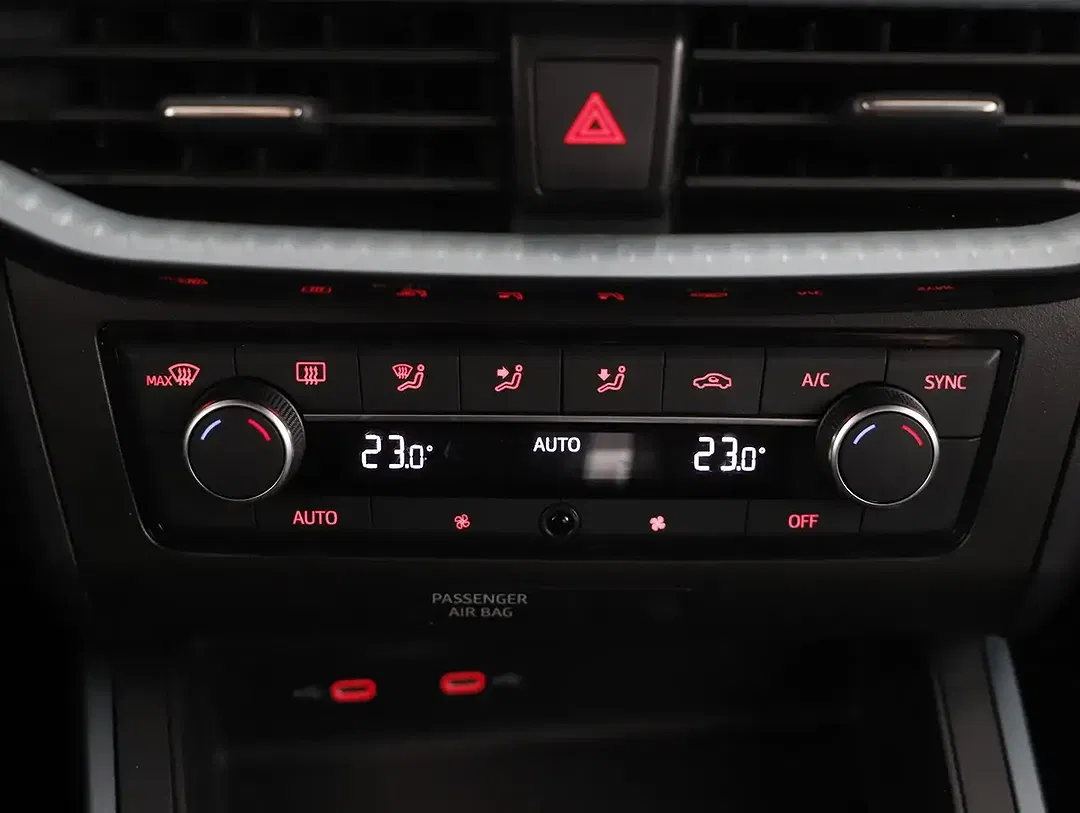 SEAT Arona - Thumbnail 14
