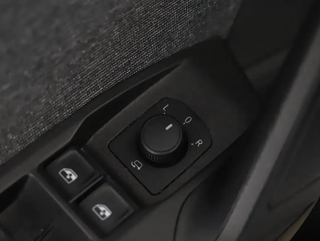 SEAT Arona - Thumbnail 6