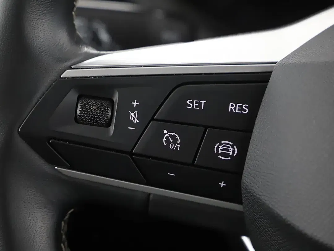 SEAT Arona - Thumbnail 9