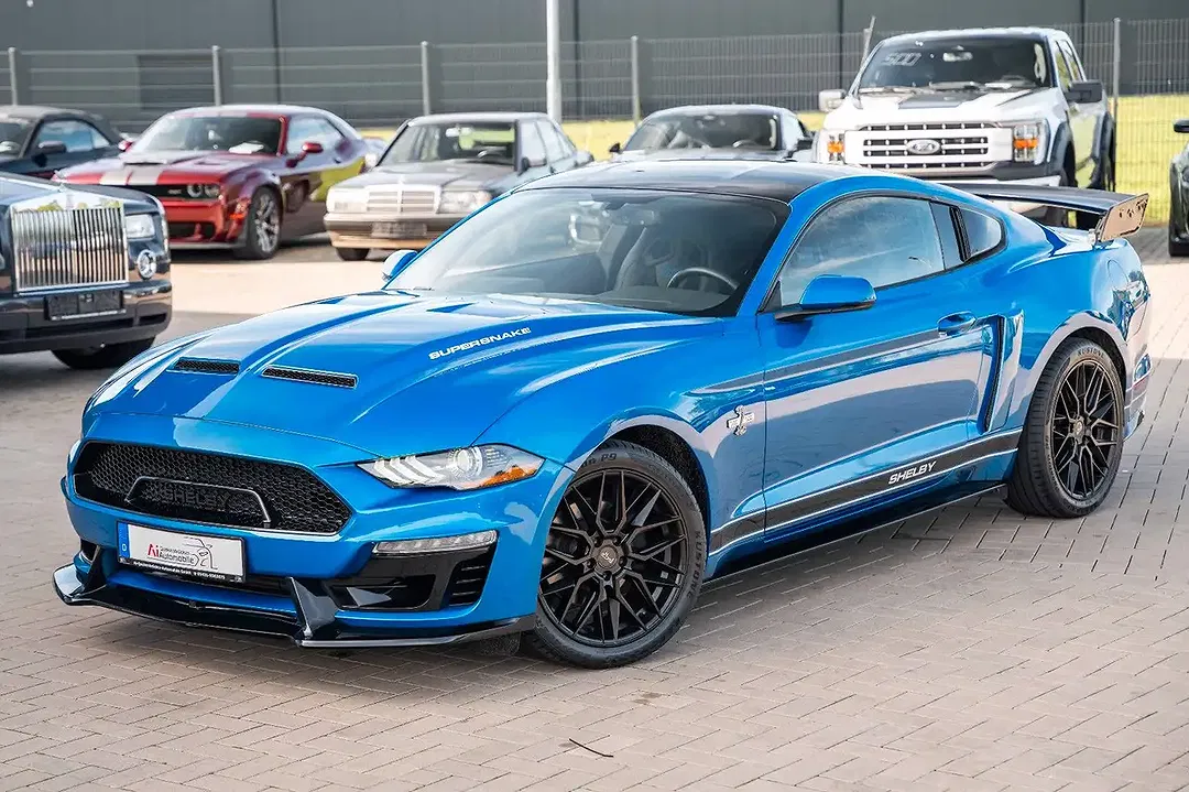 Ford Mustang - Thumbnail 10