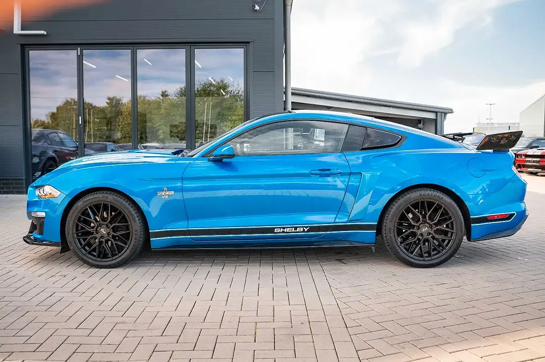 Ford Mustang - Thumbnail 11