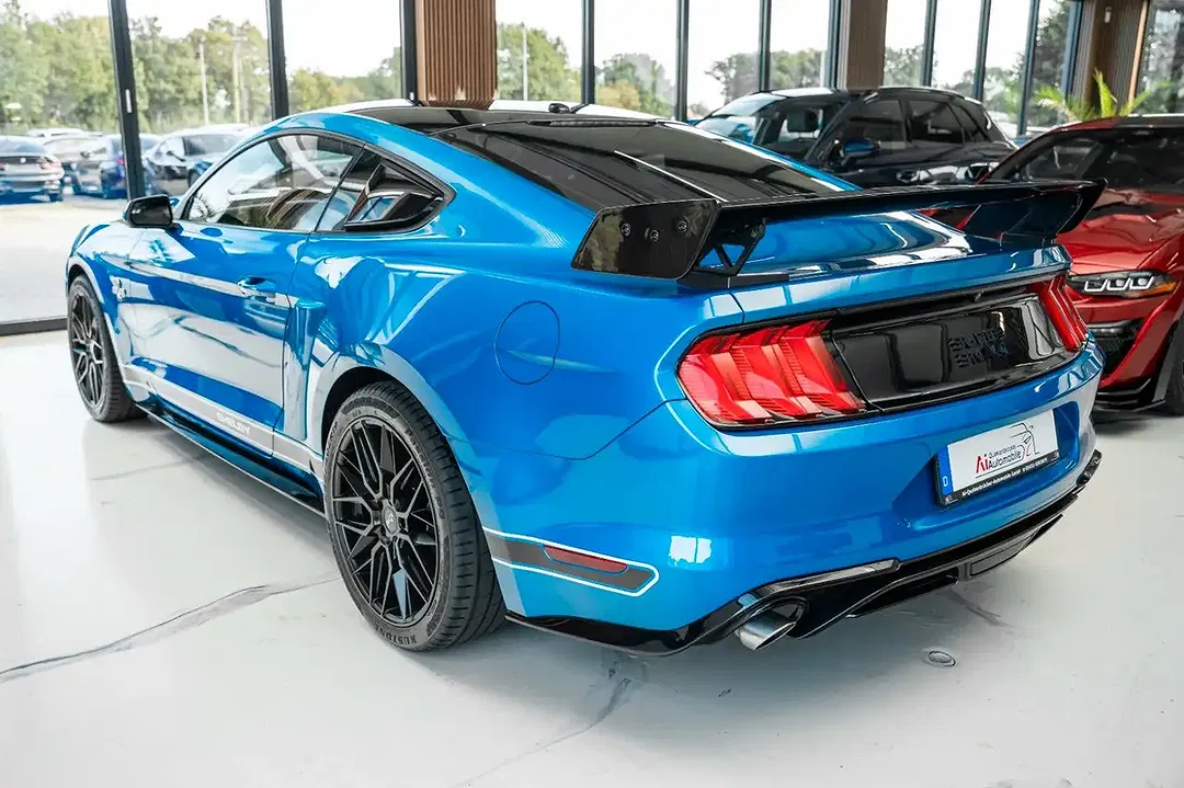 Ford Mustang - Thumbnail 4