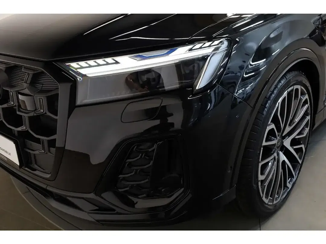 Audi Q7 - Thumbnail 6