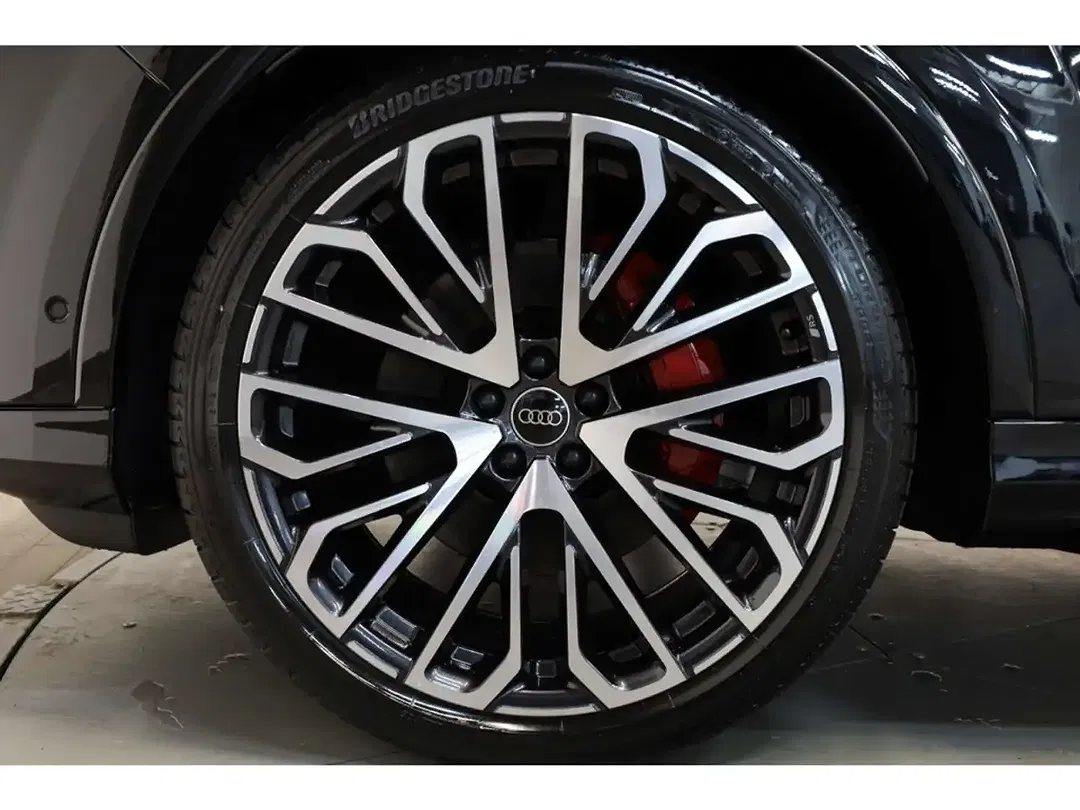 Audi Q7 - Thumbnail 7