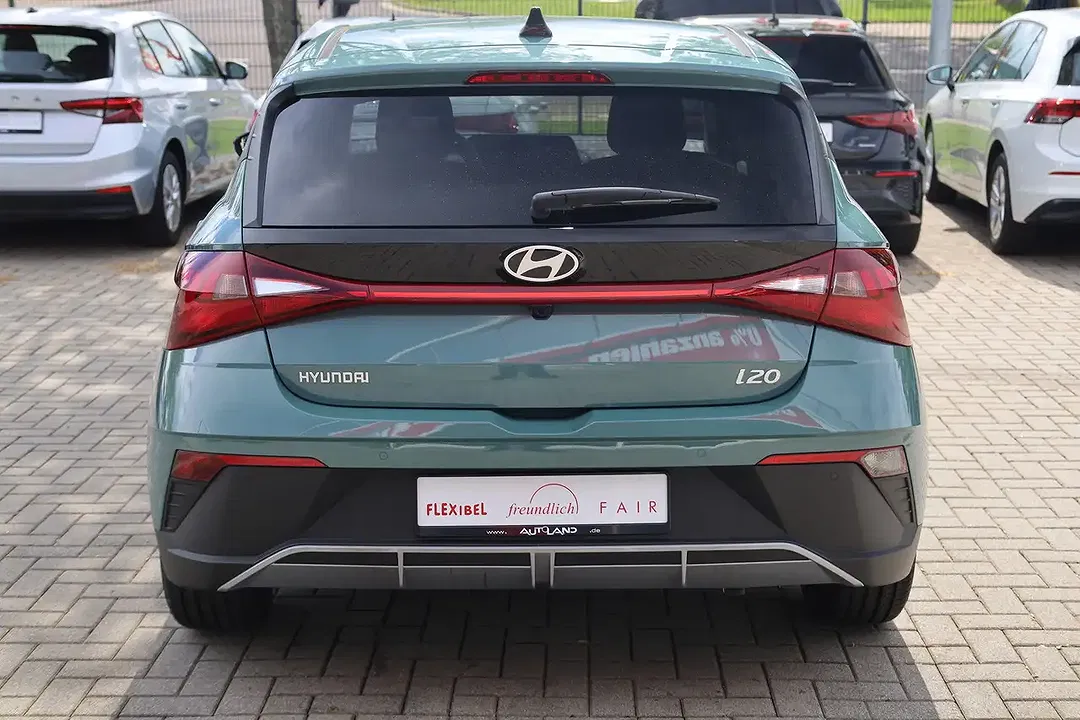 Hyundai i20 - Thumbnail 3