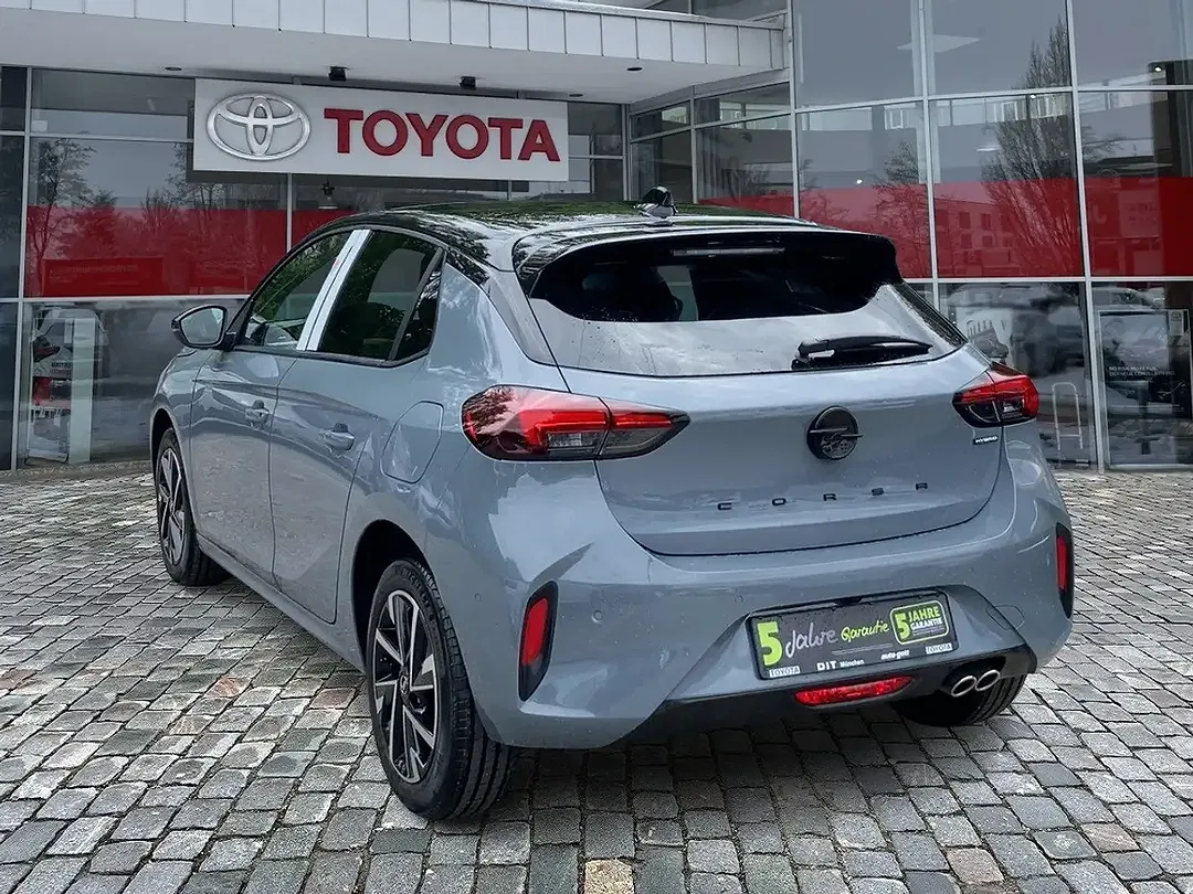 Opel Corsa - Thumbnail 3