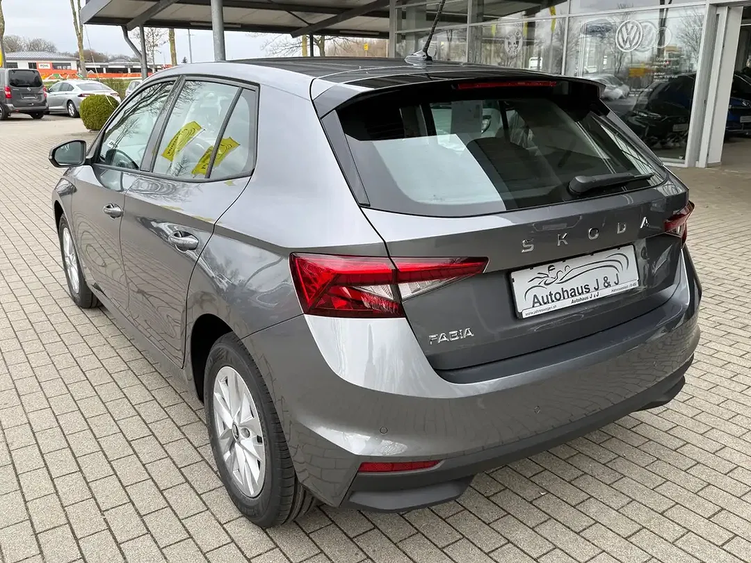 Skoda Fabia - Thumbnail 2