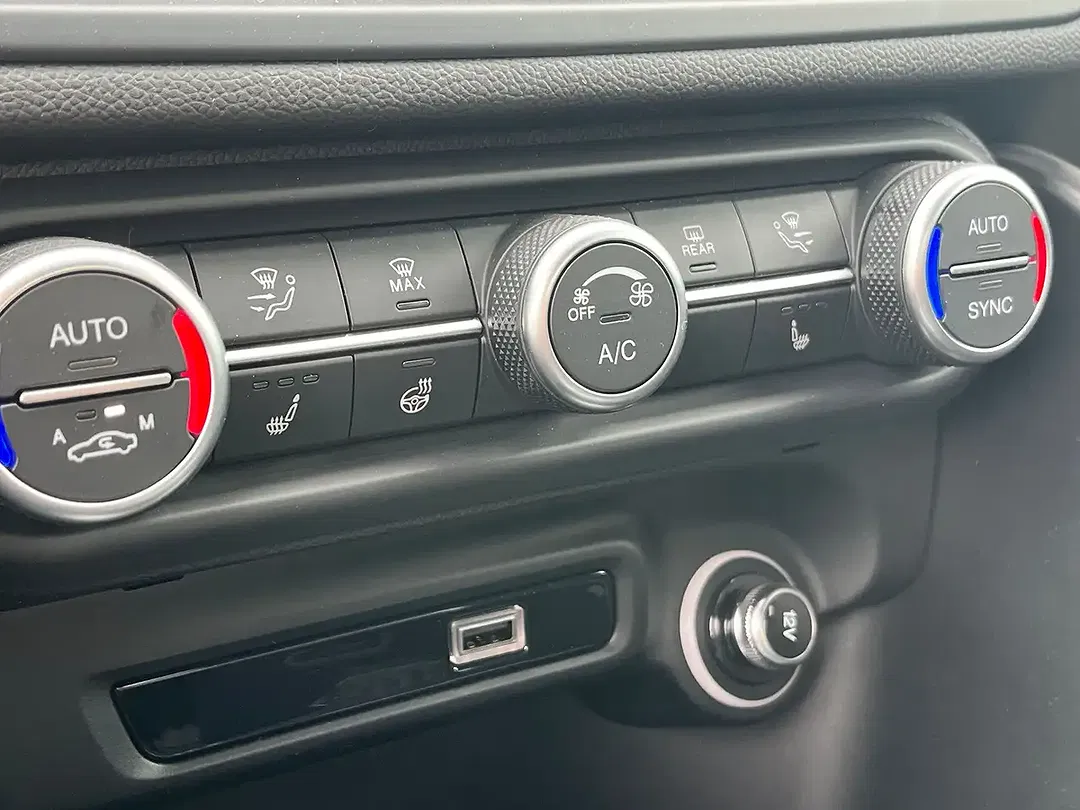 Alfa Romeo Giulia - Thumbnail 13