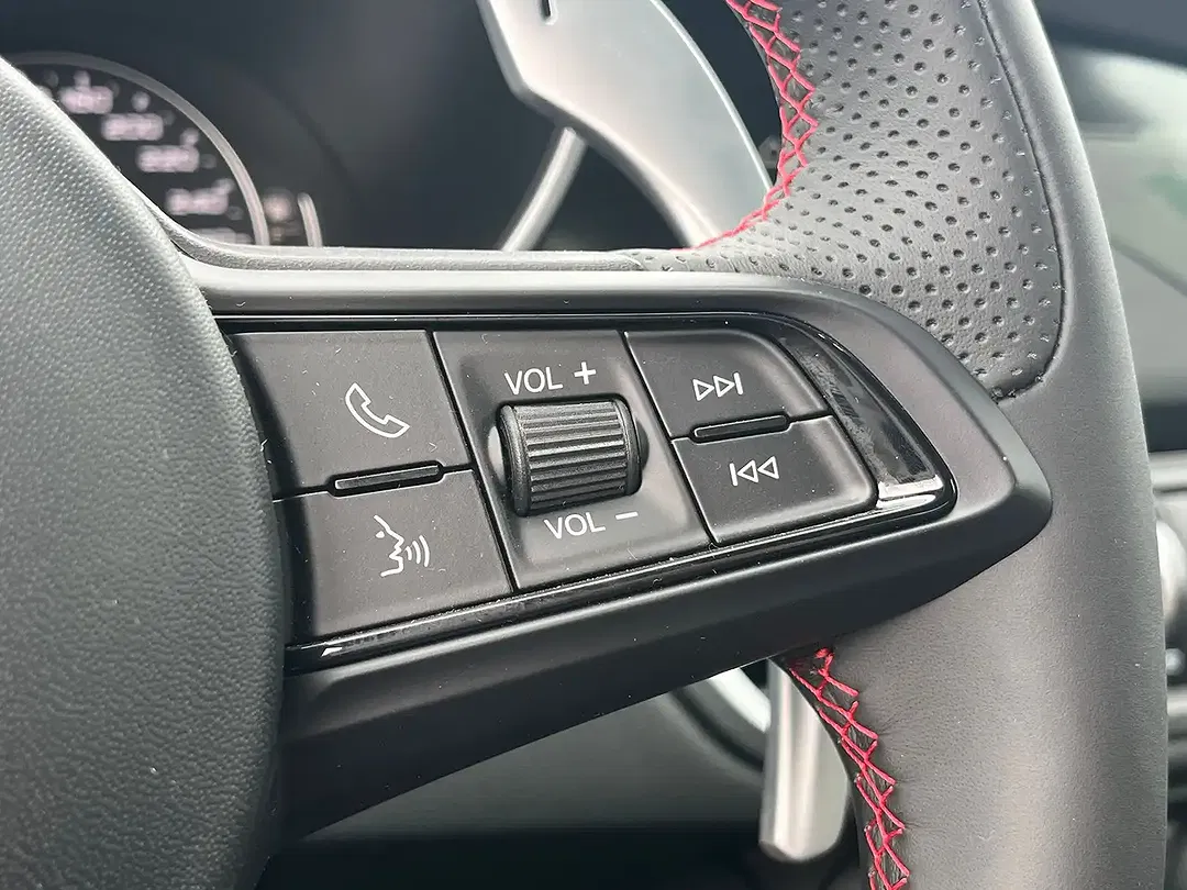 Alfa Romeo Giulia - Thumbnail 15