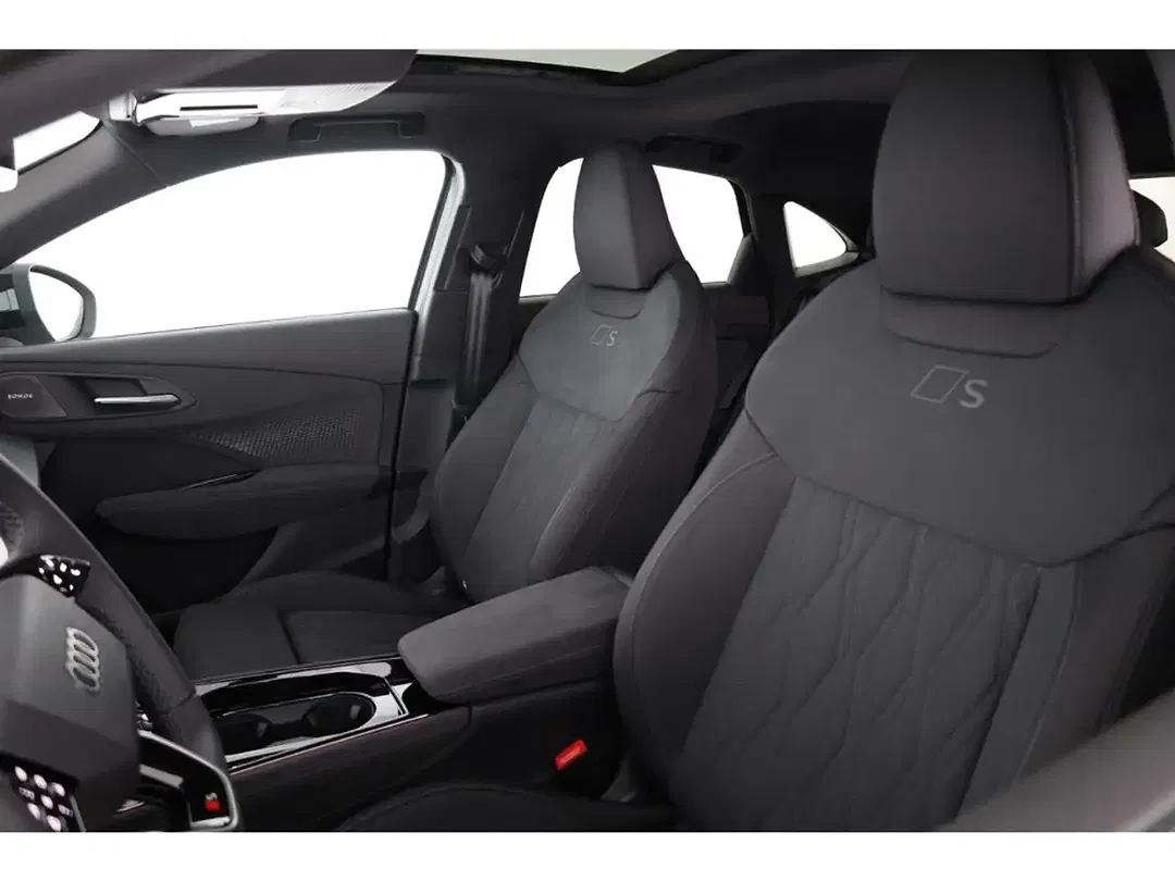 Audi Q3 - Thumbnail 9