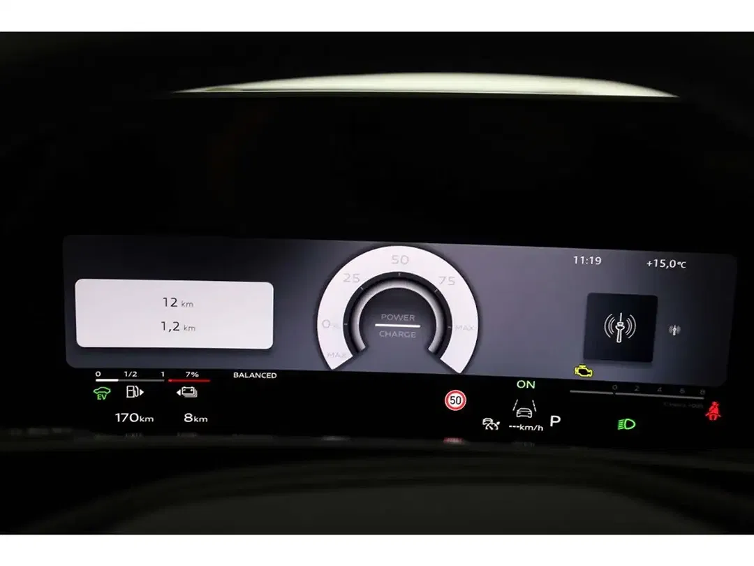 Audi Q3 - Thumbnail 12