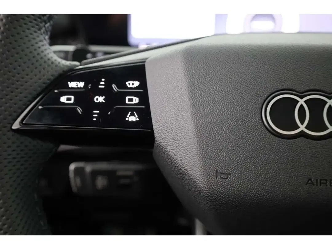 Audi Q3 - Thumbnail 13