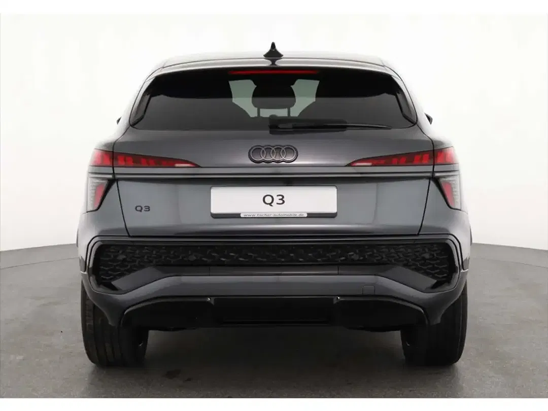 Audi Q3 - Thumbnail 5