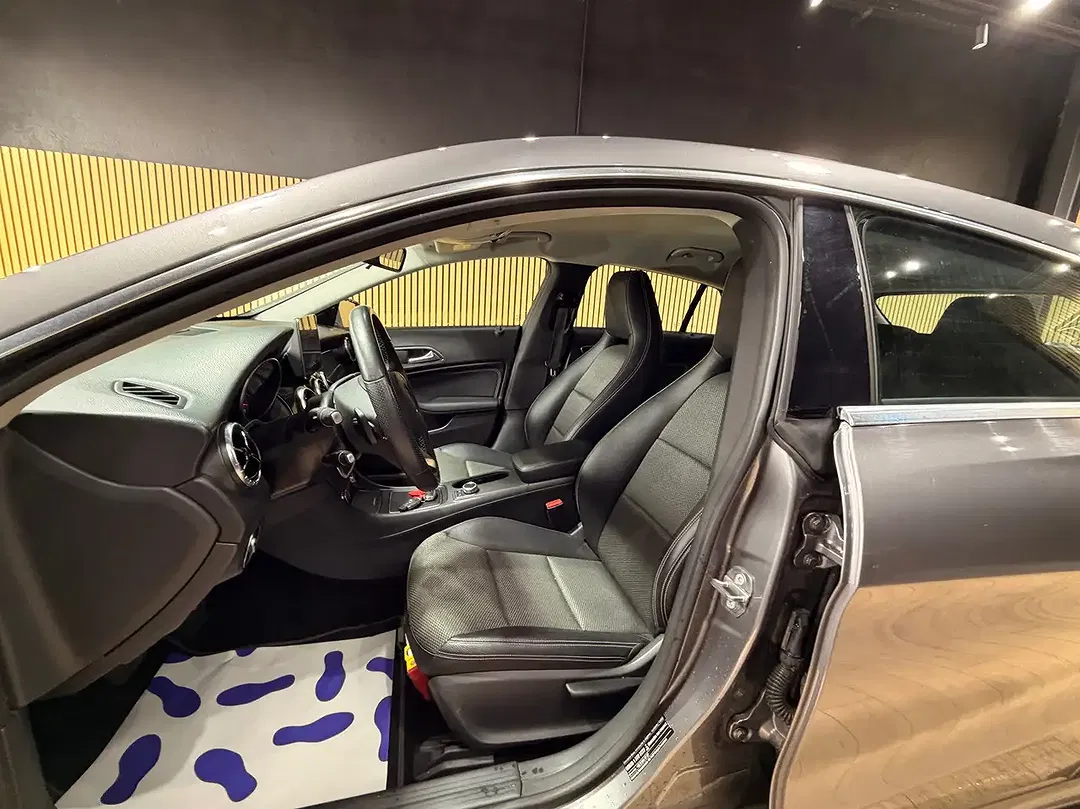 Mercedes-Benz CLA 180 - Thumbnail 12