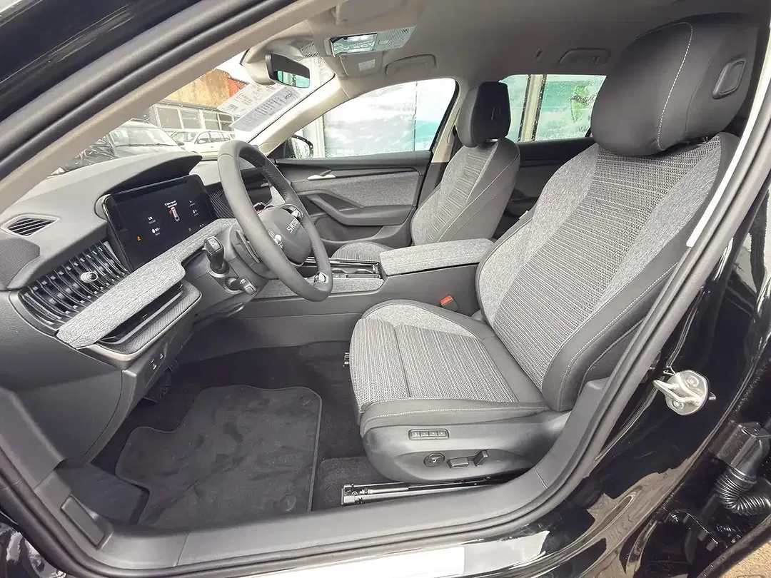 Skoda Superb - Thumbnail 12