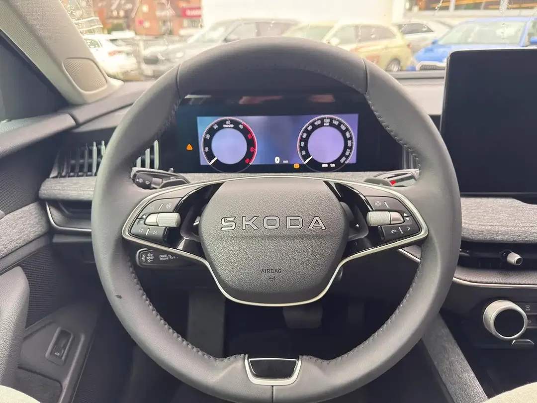 Skoda Superb - Thumbnail 16