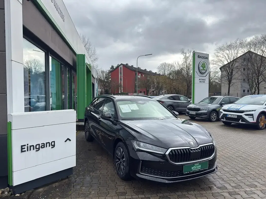Skoda Superb - Thumbnail 3