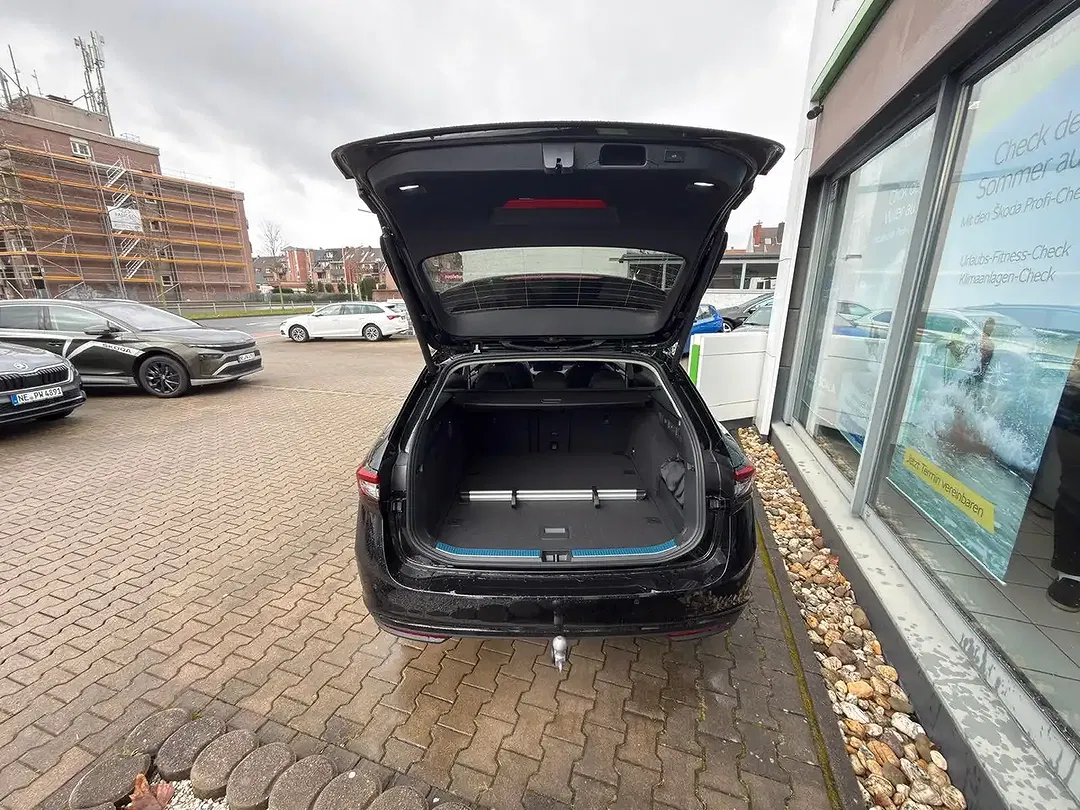 Skoda Superb - Thumbnail 6