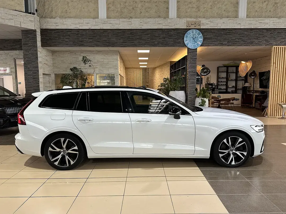 Volvo V60 - Thumbnail 4