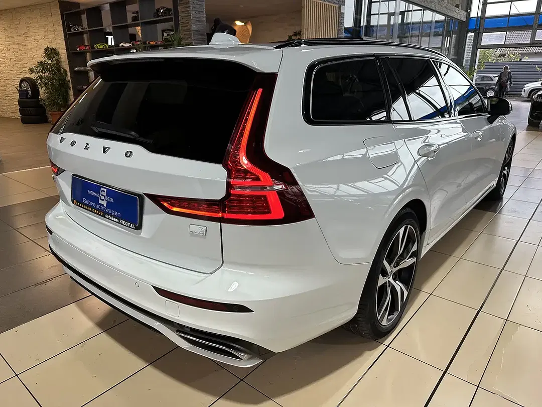Volvo V60 - Thumbnail 5