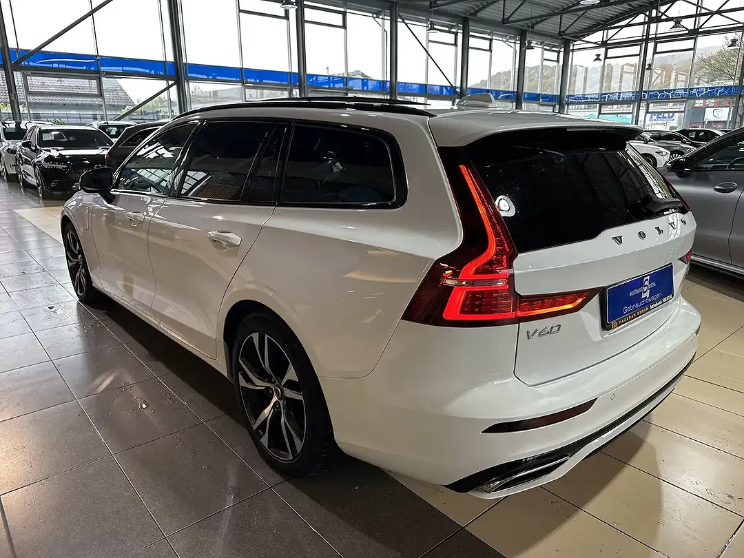 Volvo V60 - Thumbnail 9