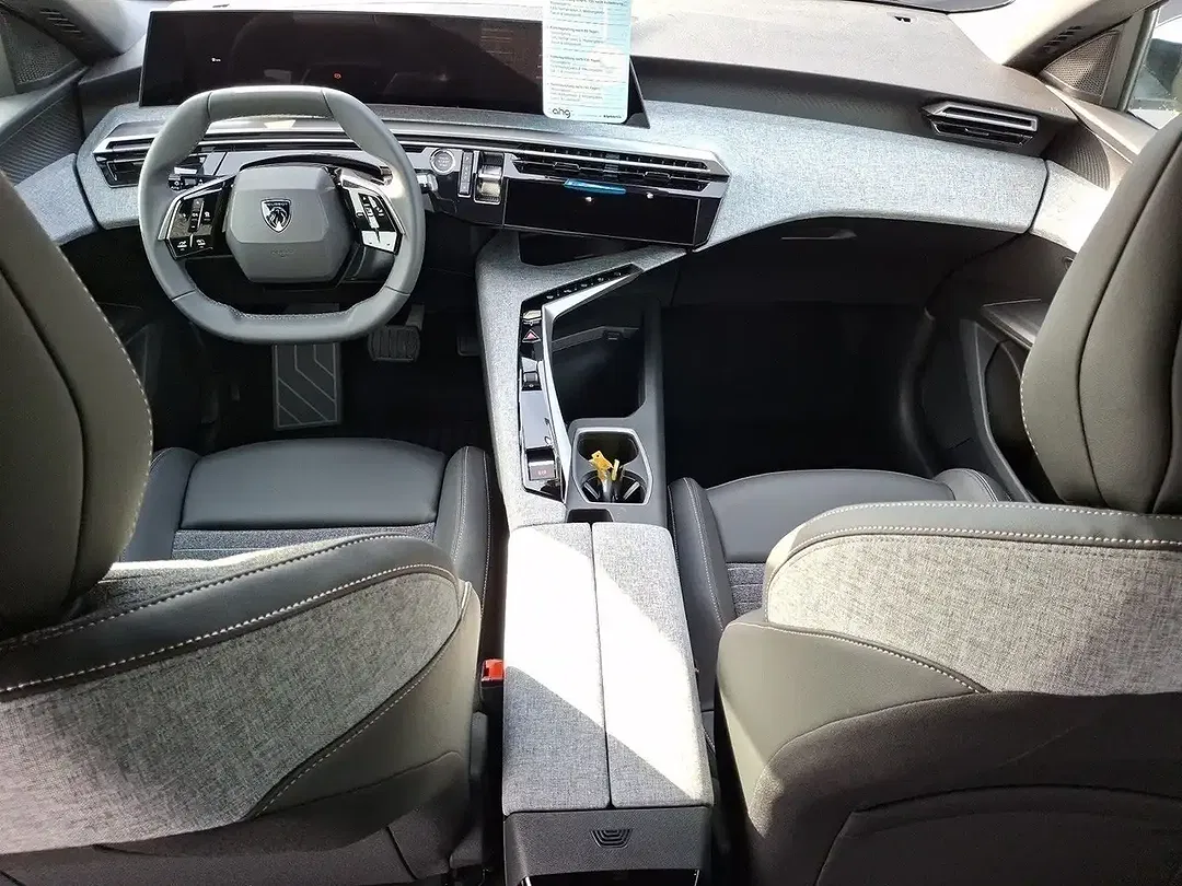 Peugeot 5008 - Thumbnail 8