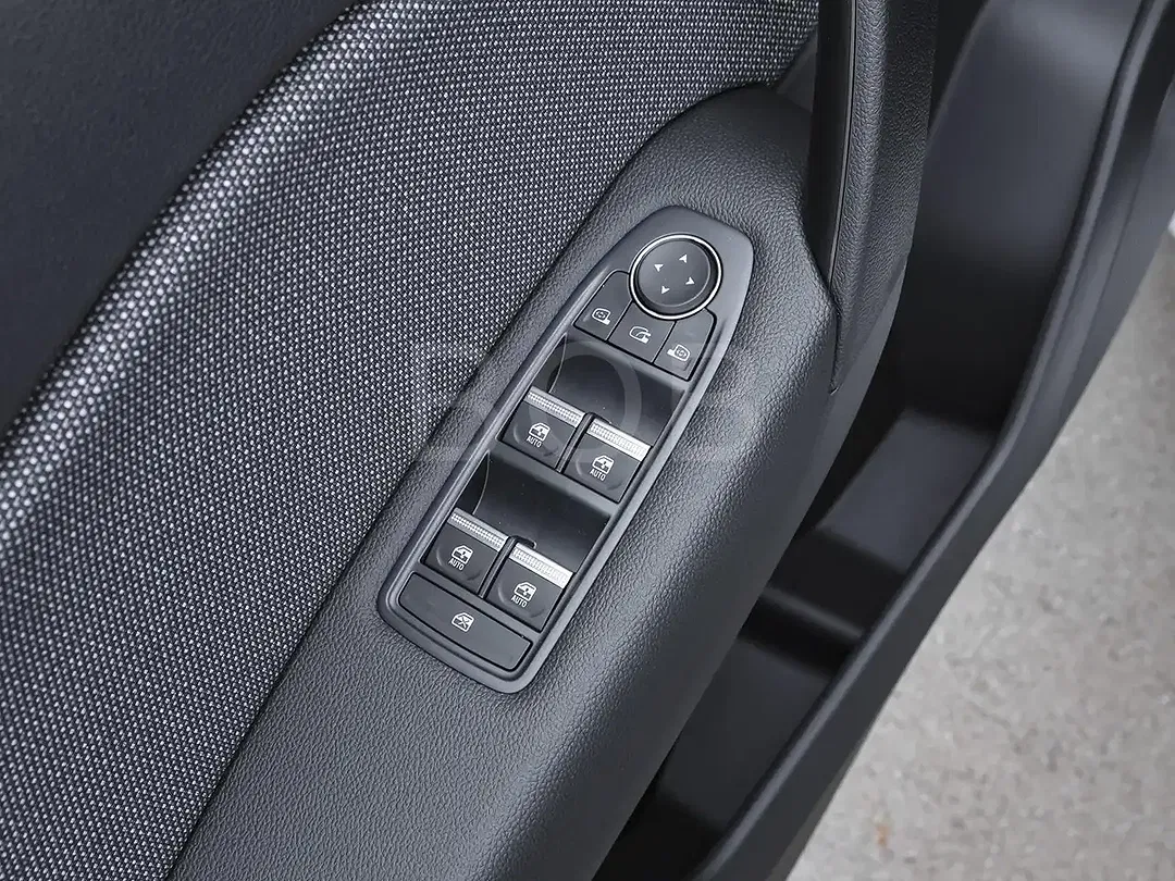 Renault Captur - Thumbnail 12