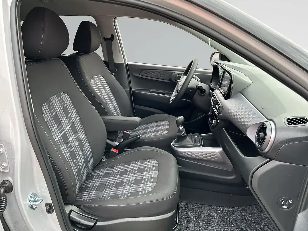 Hyundai i10 - Thumbnail 11