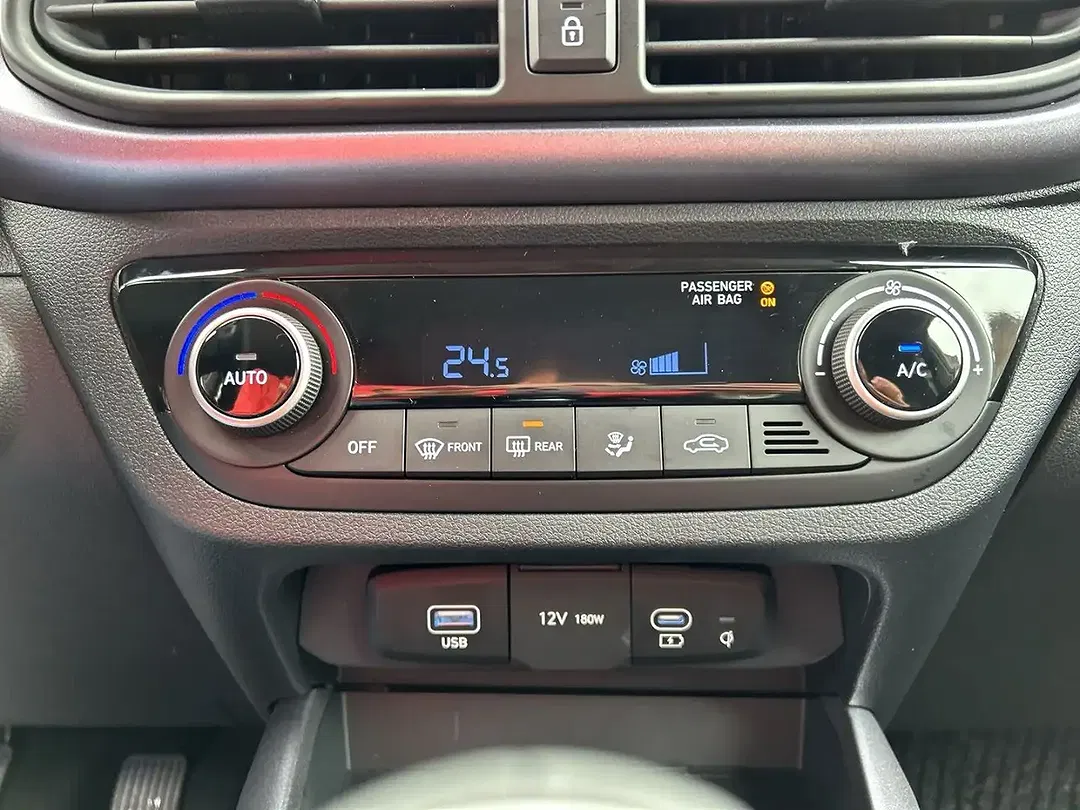 Hyundai i10 - Thumbnail 14