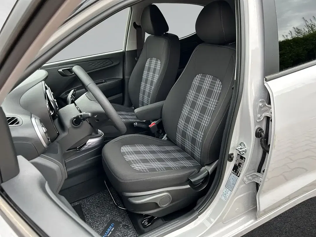 Hyundai i10 - Thumbnail 8