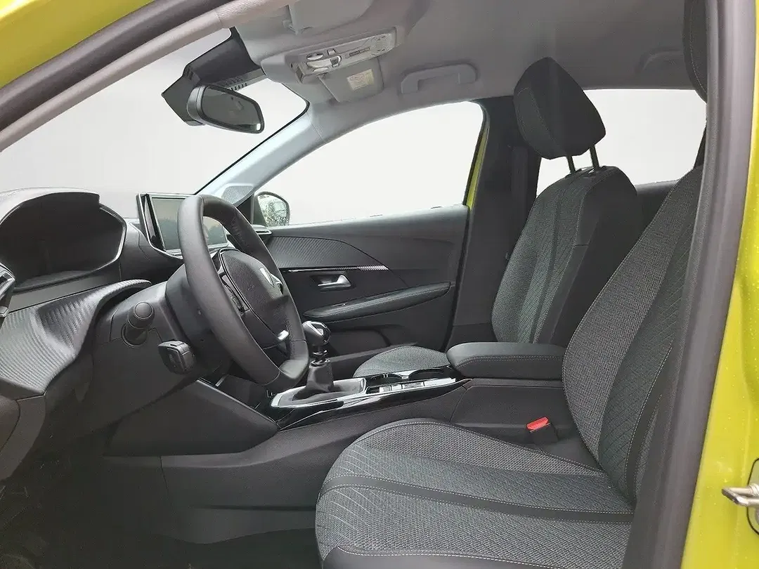 Peugeot 208 - Thumbnail 7