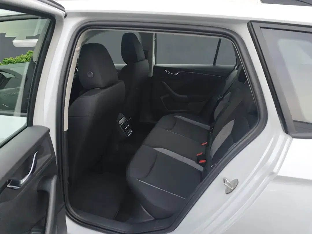 Skoda Kamiq - Thumbnail 6