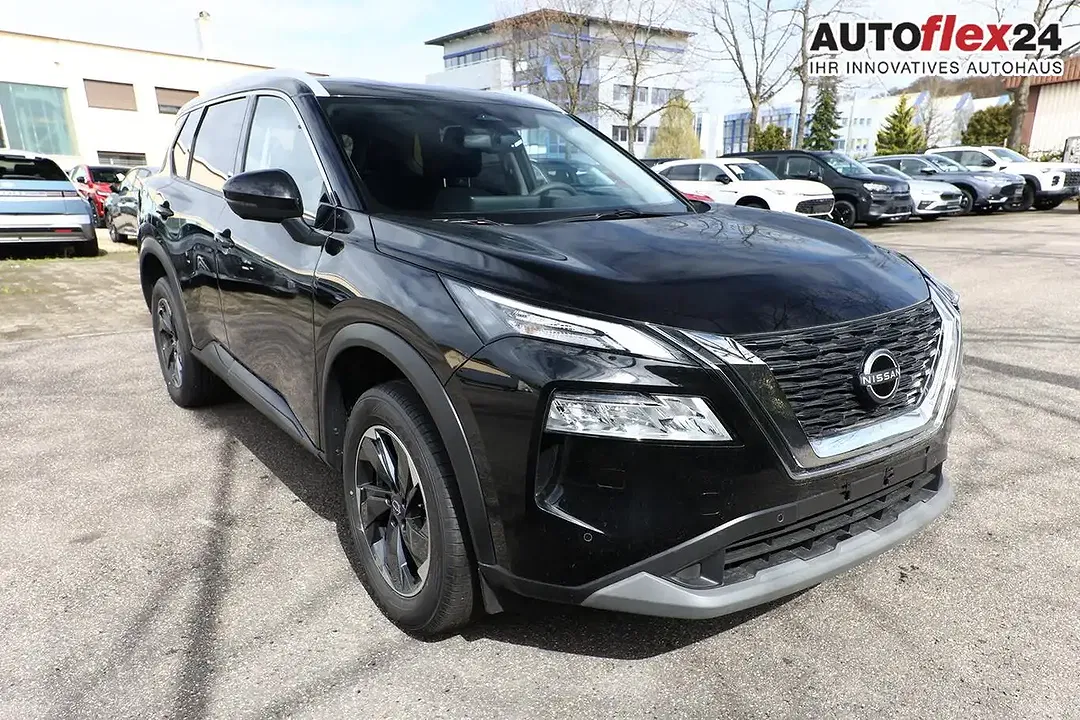 Nissan X-Trail - Thumbnail 1