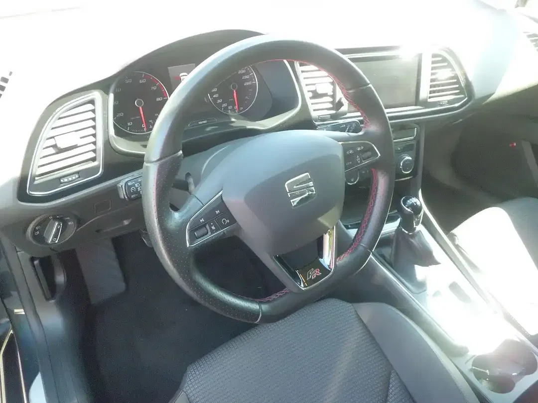 SEAT Leon - Thumbnail 5