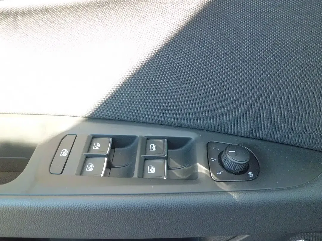 SEAT Leon - Thumbnail 9