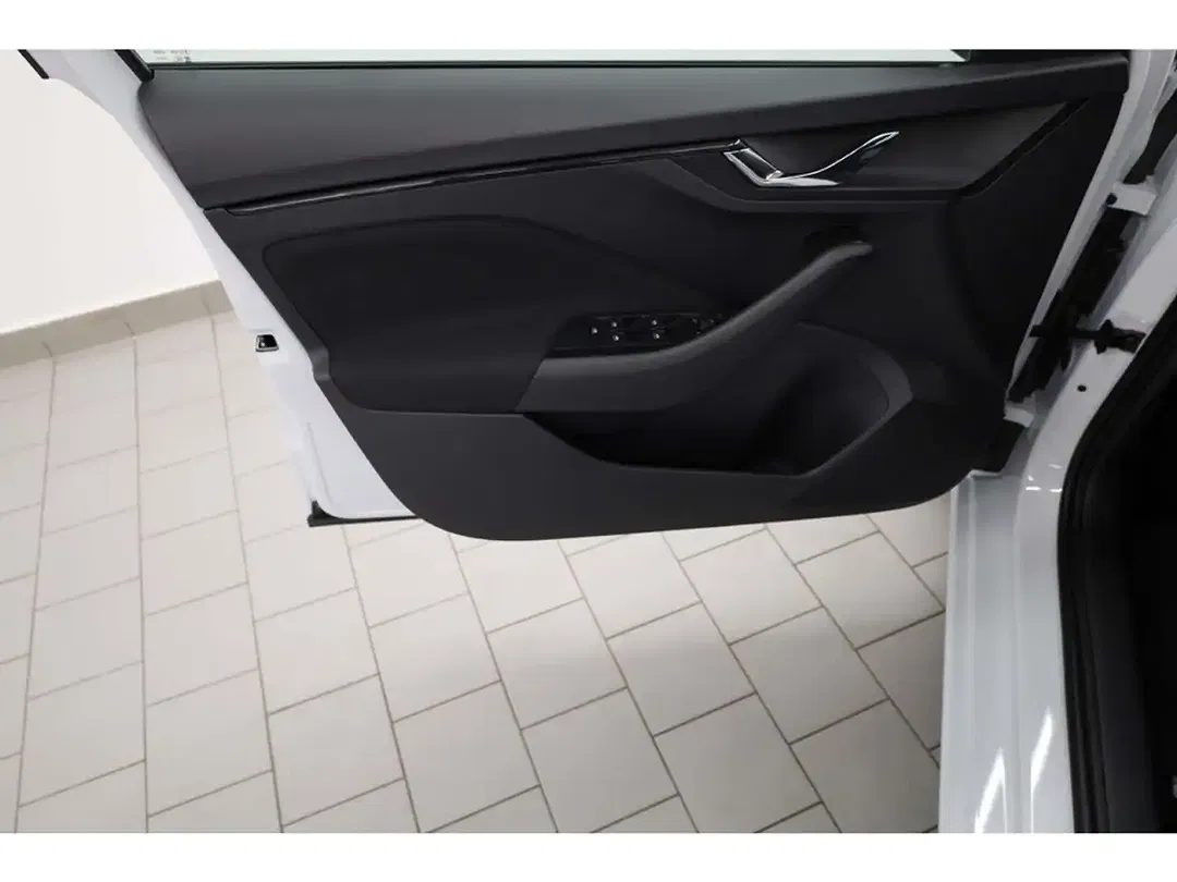 Skoda Scala - Thumbnail 13