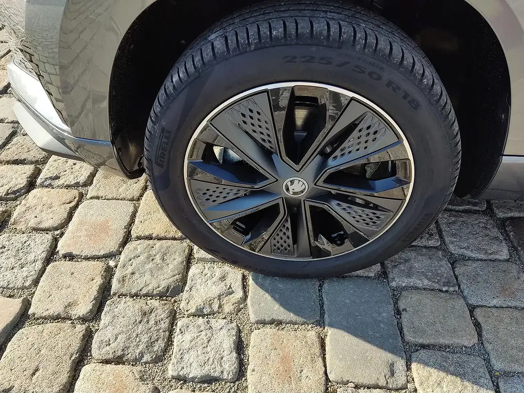 Skoda Karoq - Thumbnail 13