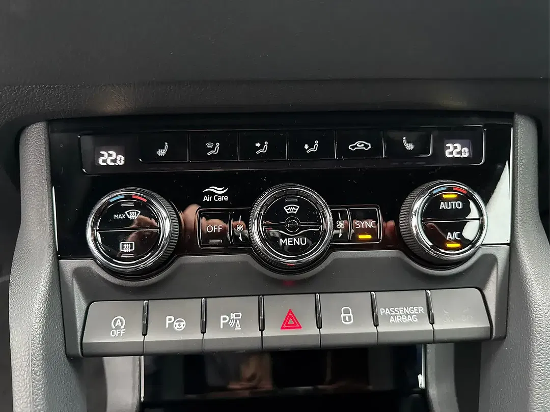 Skoda Karoq - Thumbnail 9