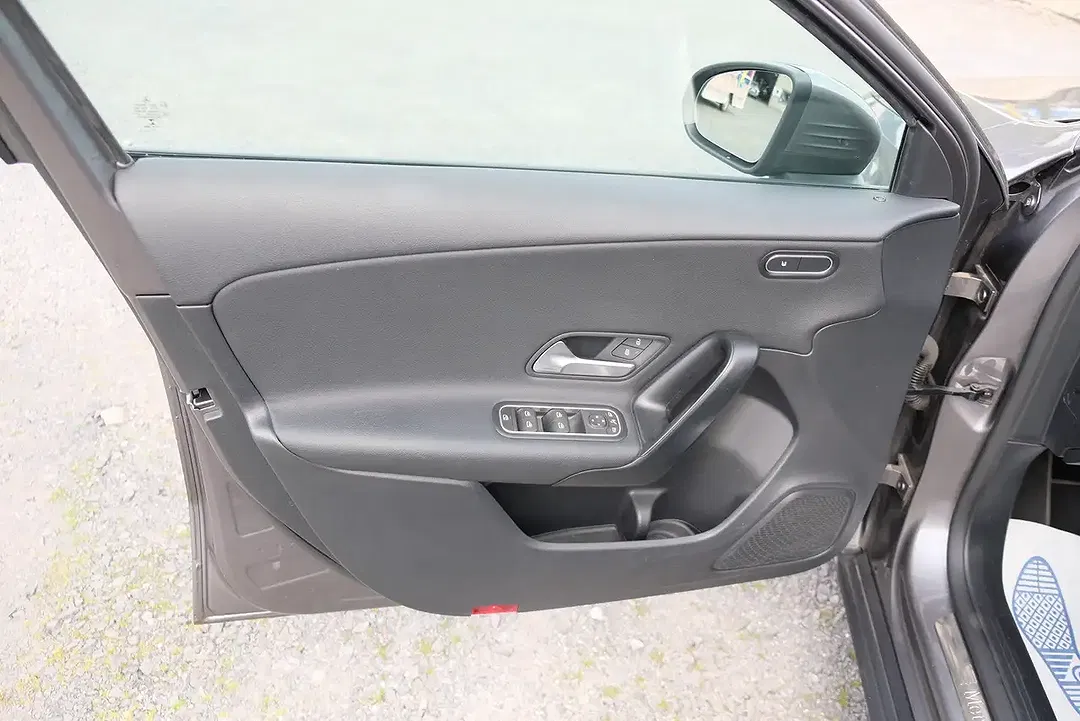 Mercedes-Benz A 160 - Thumbnail 9