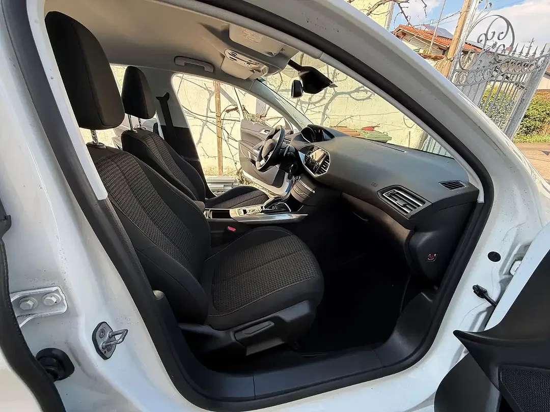 Peugeot 308 - Thumbnail 13