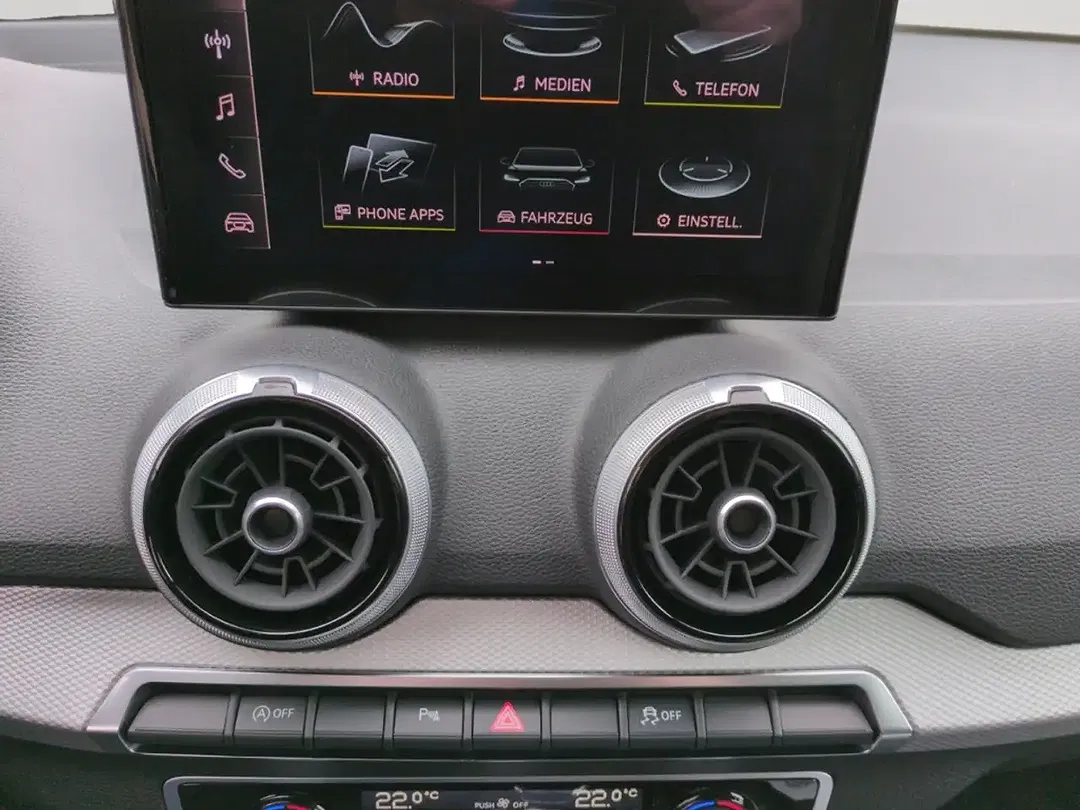 Audi Q2 - Thumbnail 12