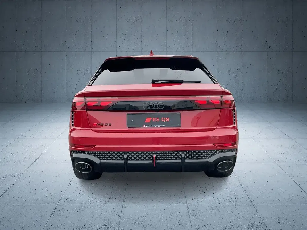 Audi RS Q8 - Thumbnail 5
