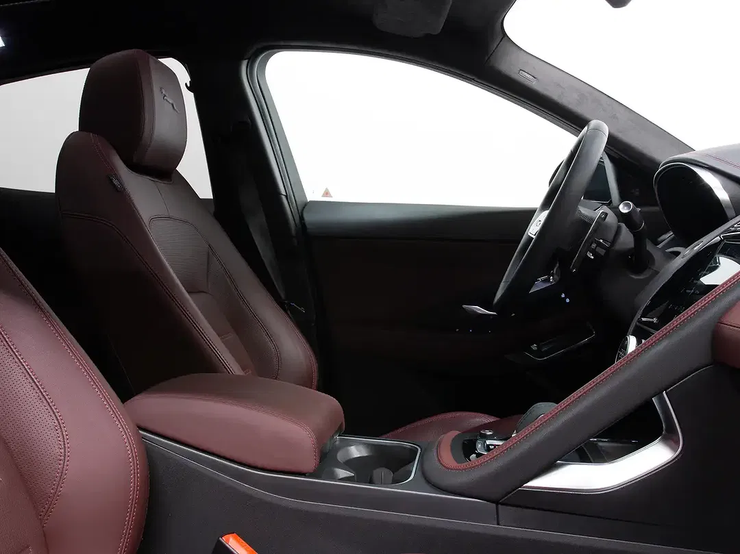 Jaguar E-Pace - Thumbnail 13